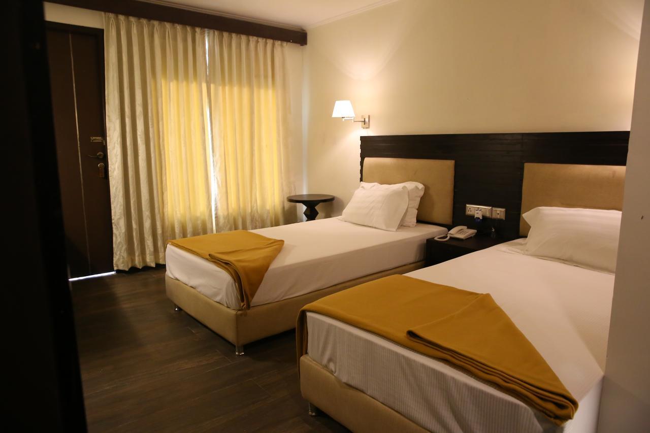Hotel La Castle เชนไน ภายนอก รูปภาพ