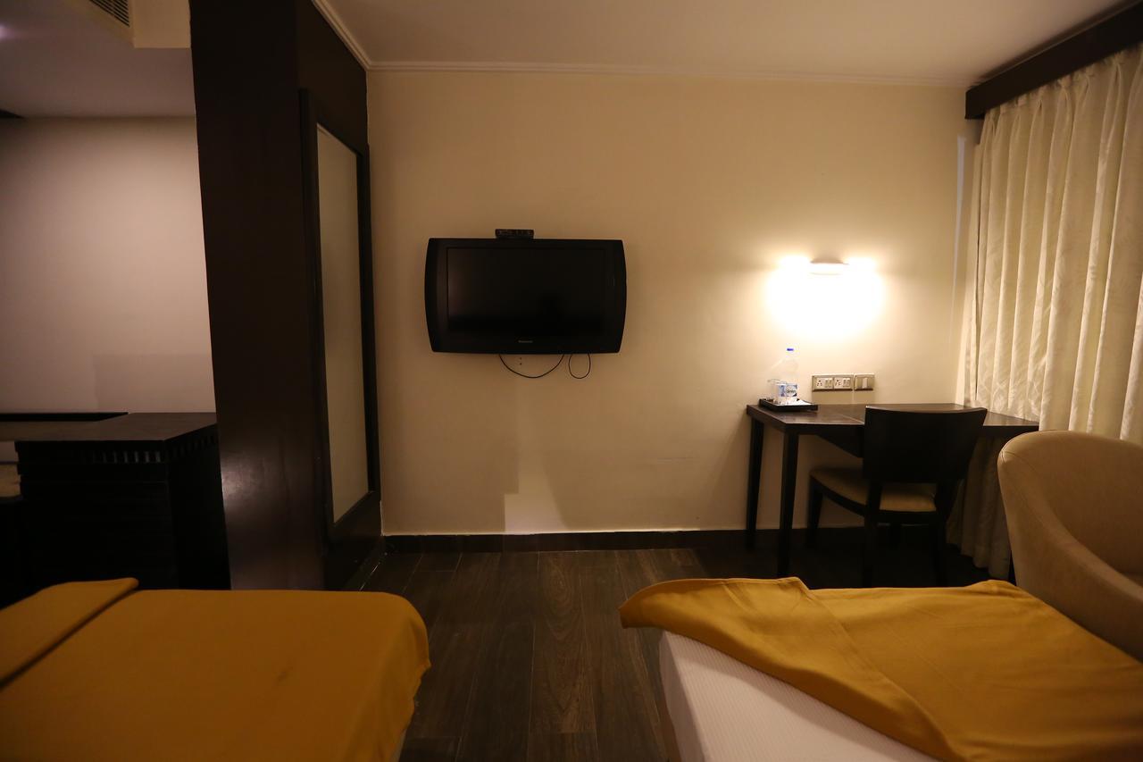 Hotel La Castle เชนไน ภายนอก รูปภาพ